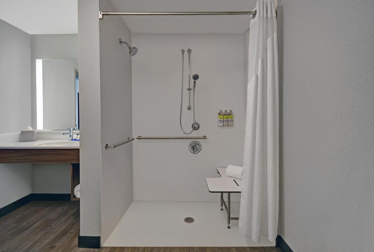 Express - - Galleria Area By Ihg 3*