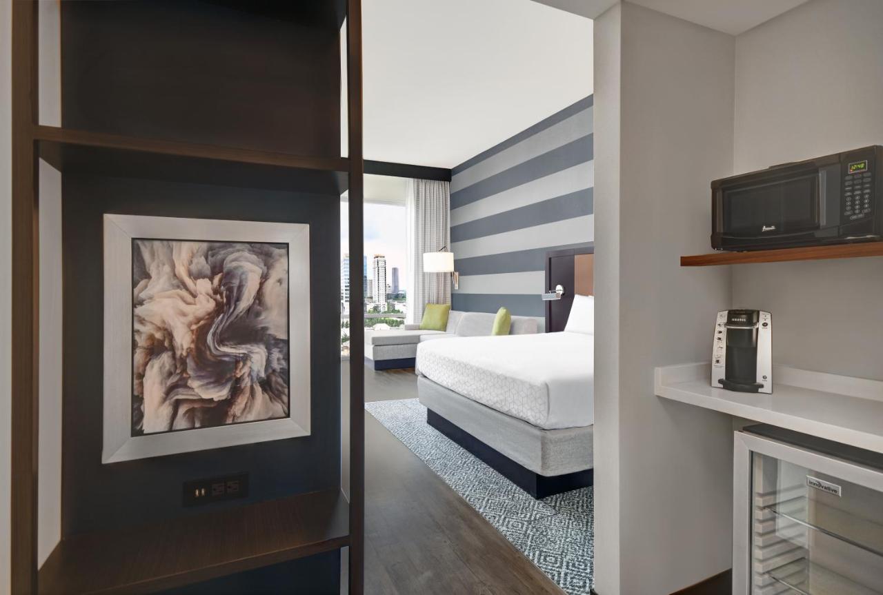 Express - - Galleria Area By Ihg Hotel 3*